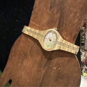 Timex Elegant Gold Wristwatch